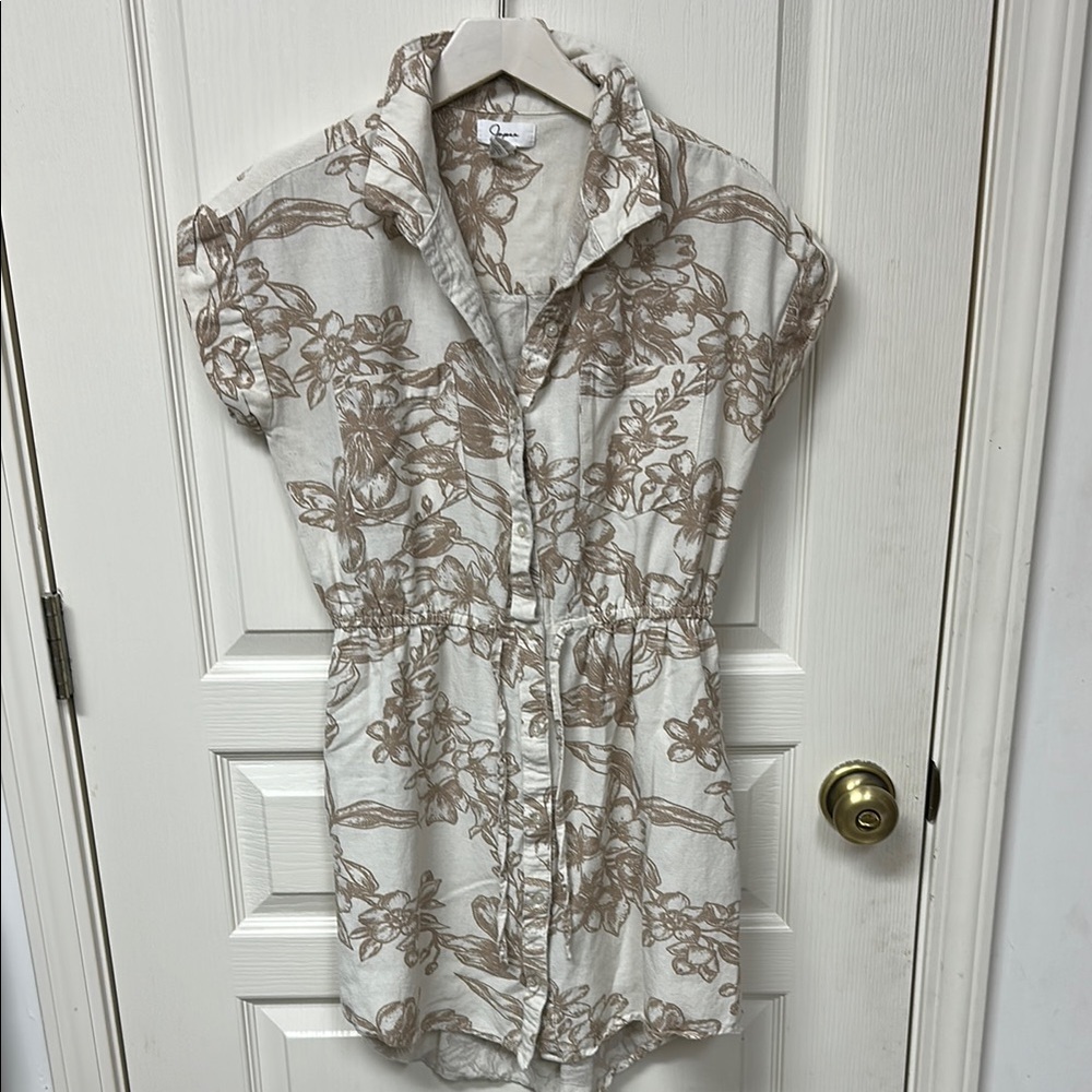 Japna Notched Collar Cap Sleeve Blouse in beige and light brown